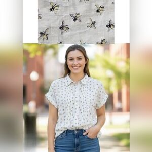 Jane and Delancey M White Bee Print Button Down Shirt E-1642